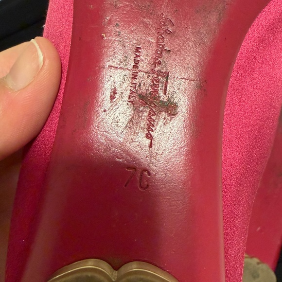 Salvatore Ferragamo Red Mules with Gold Accent - Picture 4 of 6